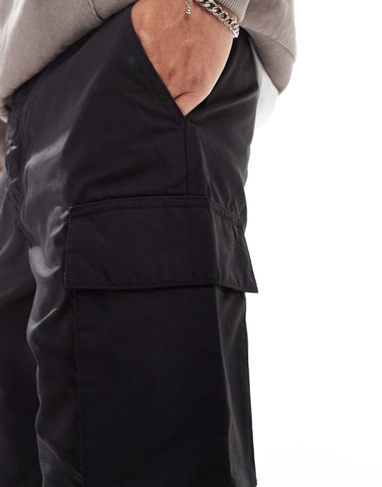 Franska Förbindelser teknik cargo shorts i svart - Image 2