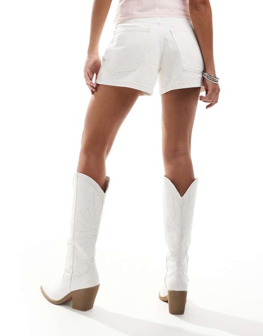 COLLUSION X001 mom denim shorts i ecru - Image 3