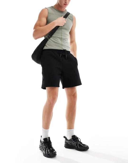 ASOS DESIGN premium tungvikt oversized shorts i svart - Image 3