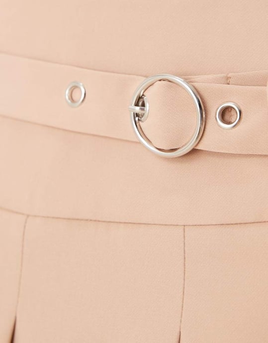Miss Selfridge skräddarsydd midjebandad plisserad mini-skort i taupe - Image 3