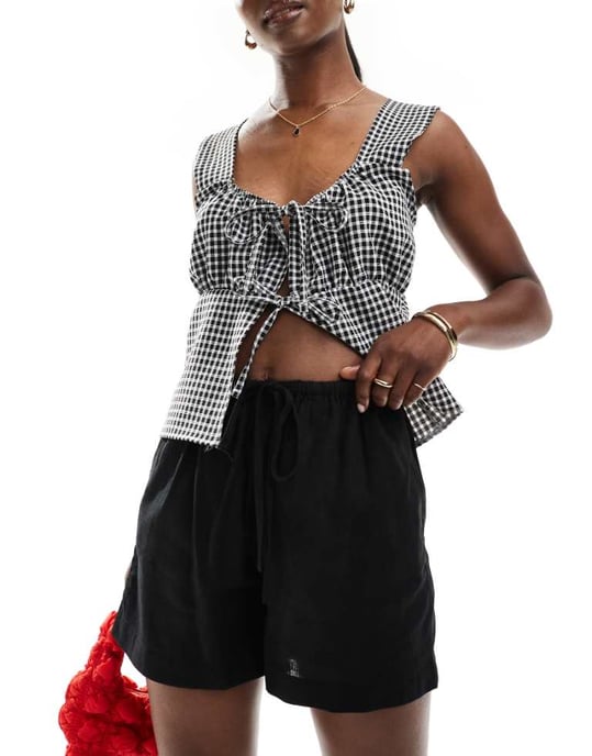 ASOS DESIGN linnefria shorts i svart - Image 1