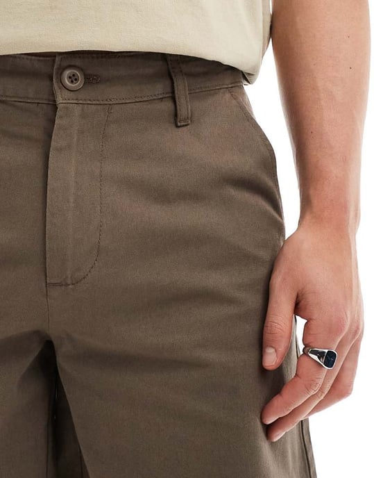 ASOS DESIGN chinoshort i brun - Image 3