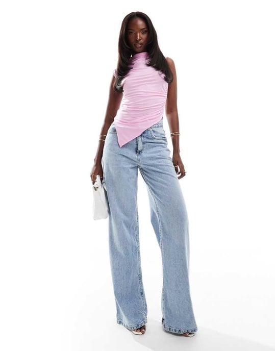 ASOS DESIGN topp med vuxenmodell på halsen och hopkrupen asymmetrisk nederkant i rosa - Image 3