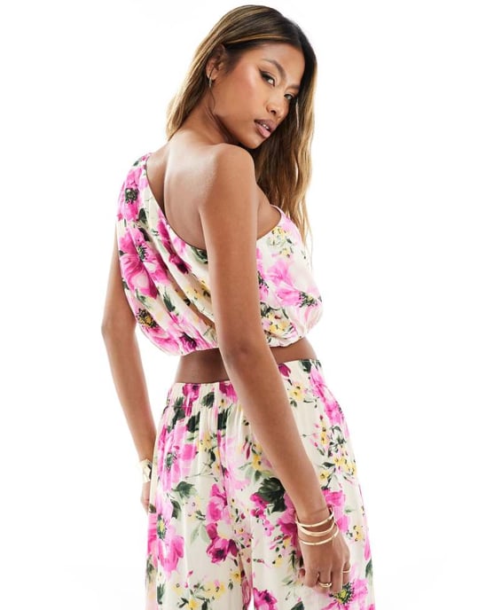 Abercrombie & Fitch koord enaxlad skrynklig topp i blommönster - Image 2