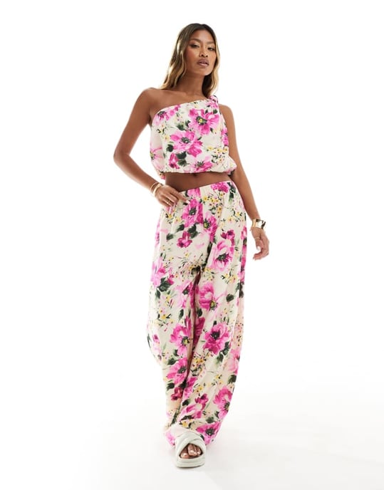 Abercrombie & Fitch koord enaxlad skrynklig topp i blommönster - Image 4