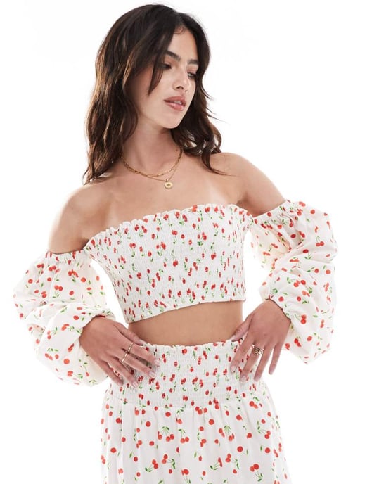 ASOS DESIGN rynkad off shoulder topp i körsbärsmönster co-ord - Image 1