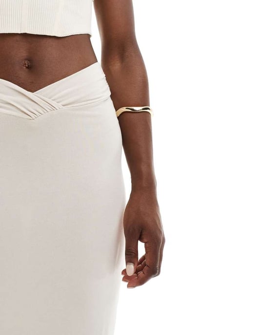 ASOS DESIGN column maxi skirt with v waist and side split in stone - Image 4