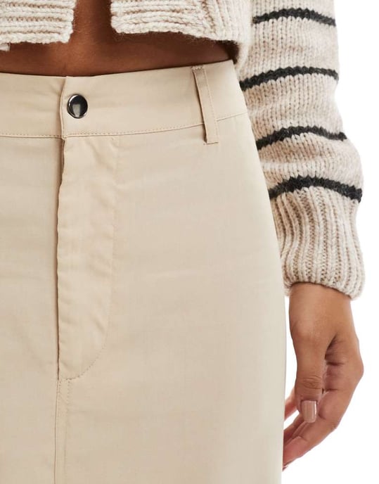 ASOS DESIGN cargo maxikjol i krämfärg - Image 3