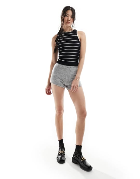 ASOS DESIGN sömlös formande 90-tals kontrastkanter tanktop i svart mikrorand - Image 3