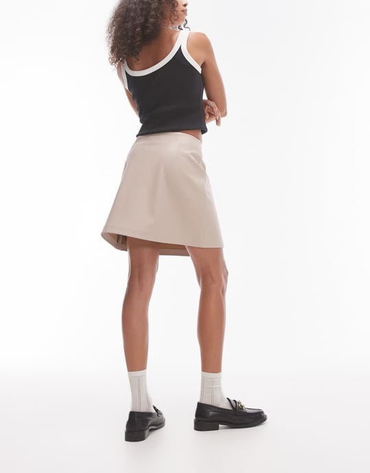Topshop fusk läder mini kjol med stegskärning i beige - Image 4