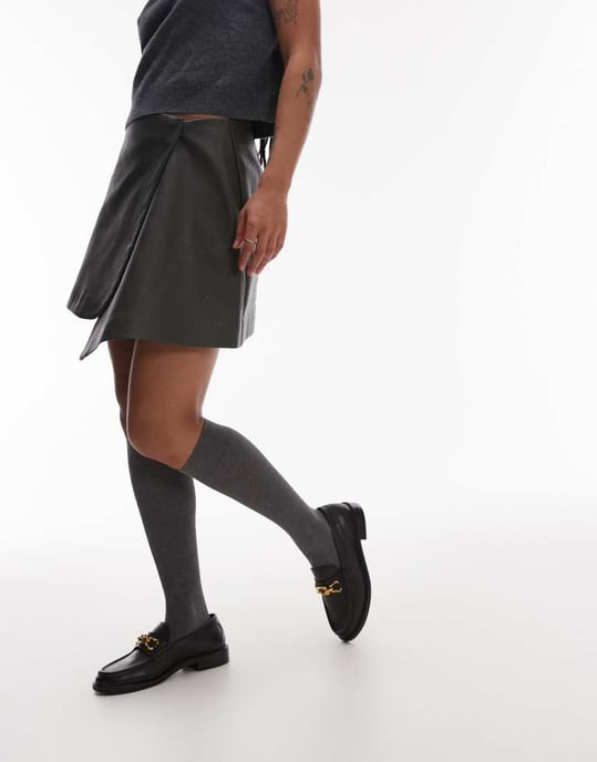 Topshop petite fusk läder omlott mini kjol i mörk khaki - Image 4