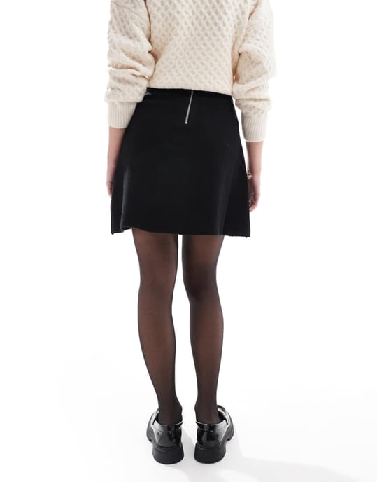 Vero Moda stickad minikjol med dragkedja bak i svart - Image 3