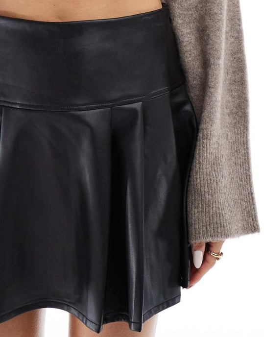 Miss Selfridge fusk läder kilt minikjol i svart - Image 4