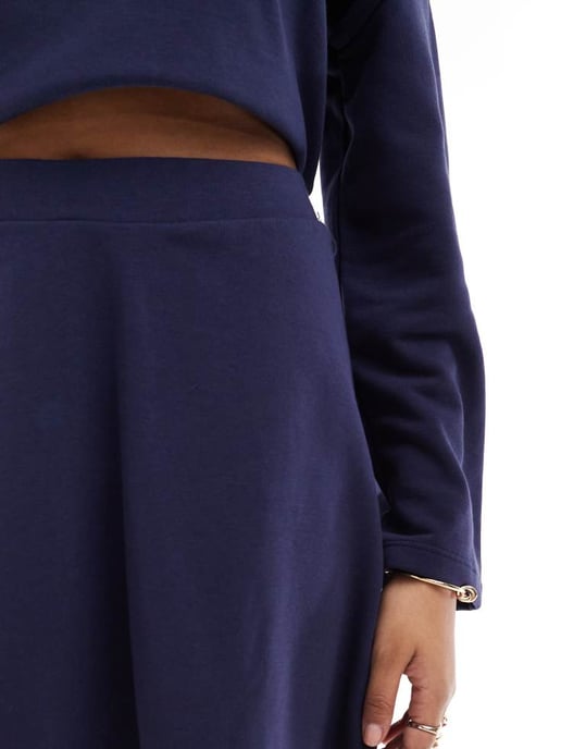 Pieces wellness 'Wellcare' a-linje jersey mini kjol koord i marinblå - Image 4