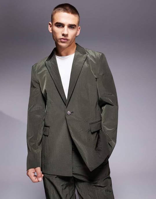 ASOS DESIGN avslappnad vanlig kavaj i khaki teknisk tyg - Image 1