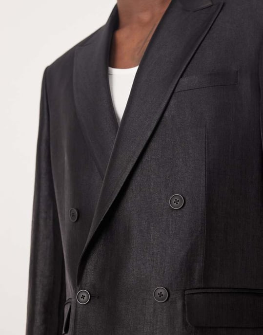 ASOS DESIGN vanlig dubbelknäppt kostymjacka i svart metallisk satin - Image 2