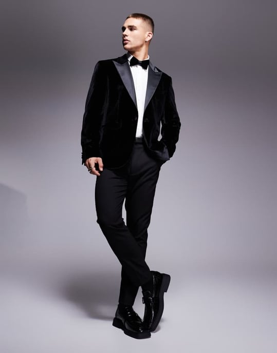 ASOS DESIGN slim sammetstuxedo blazer i svart - Image 2