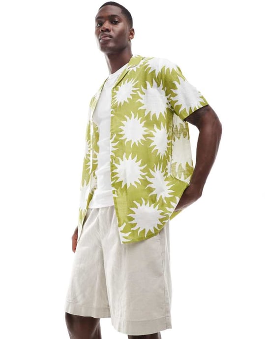 ASOS DESIGN avslappnad skjorta i linnelook med soltryck i grön - Image 3