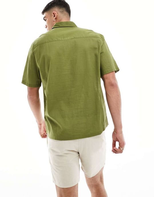 ASOS DESIGN kortärmad avslappnad linneliknande skjorta i khaki - Image 4
