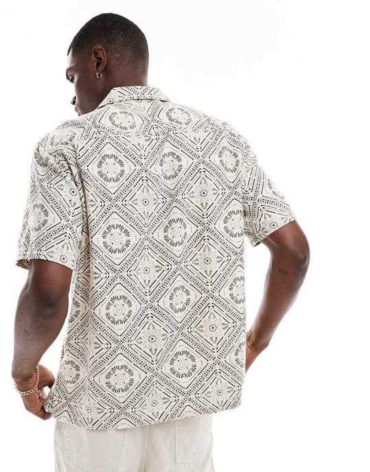 Abercrombie & Fitch kortärmad mönstrad broderad linne skjorta i beige - Image 4