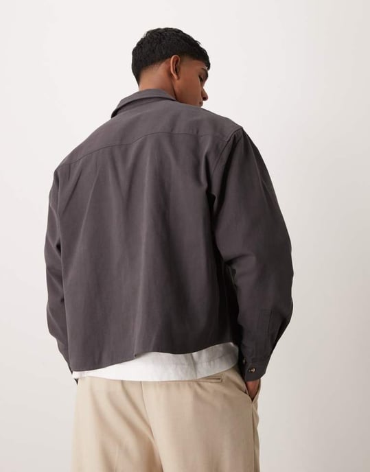 ASOS DESIGN boxy overskjorta med krage i mörkgrå - Image 4
