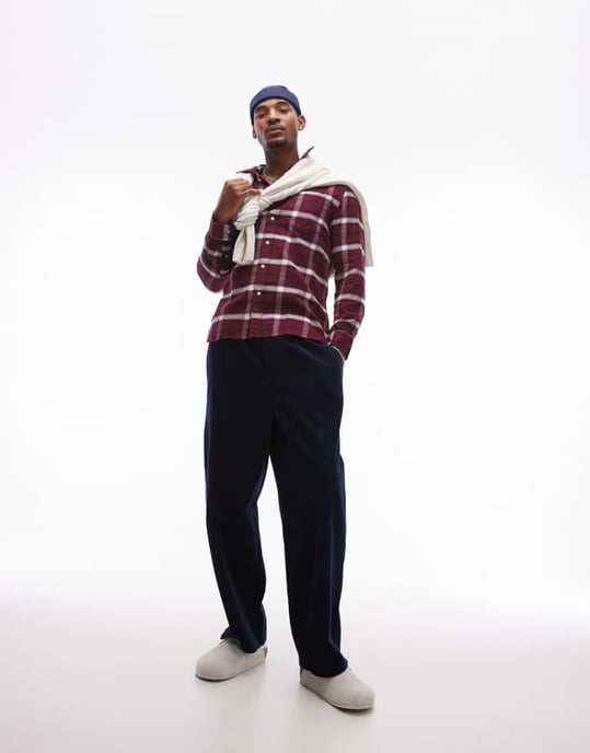 Tommy Hilfiger borstad skugg-rutigt skärp i burgundy - Image 3