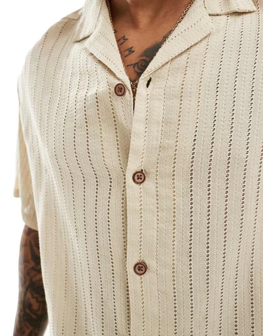 ASOS DESIGN kortärmad oversized skjorta med revere-krage i strukturerad linje i sten - Image 3