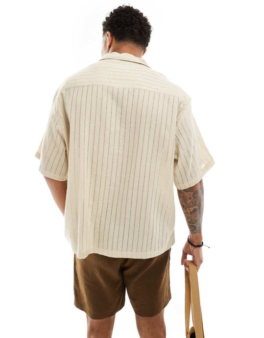 ASOS DESIGN kortärmad oversized skjorta med revere-krage i strukturerad linje i sten - Image 4