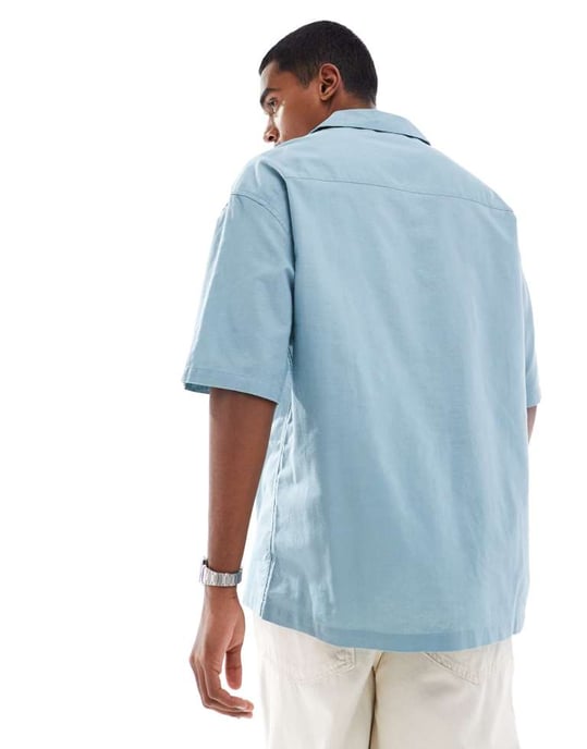 ASOS DESIGN 90-tals oversized linneblandning skjorta med djup reverkrage i tealblå - Image 4