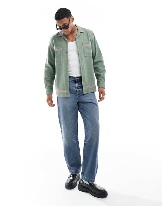 ASOS DESIGN avslappnad krage texturerad skjorta med blommig broderad tryck - Image 3