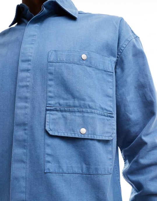 ASOS DESIGN 90-tals oversized skjorta med fickor i blått - Image 3