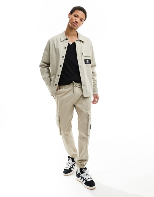 Calvin Klein Jeans koordinerad utility-skjorta i taupe - Image 4