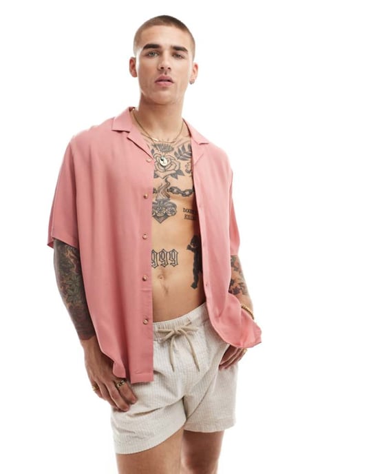 ASOS DESIGN avslappnad passform viskos skjorta med omvänd krage i lerarosa - Image 1