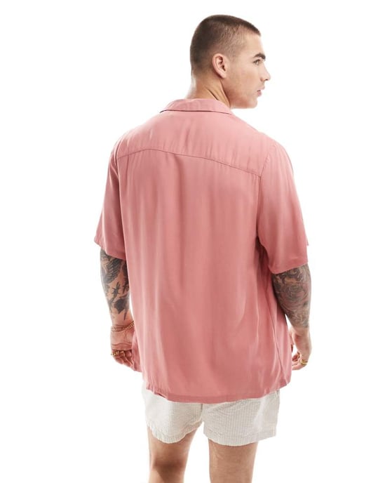 ASOS DESIGN avslappnad passform viskos skjorta med omvänd krage i lerarosa - Image 4
