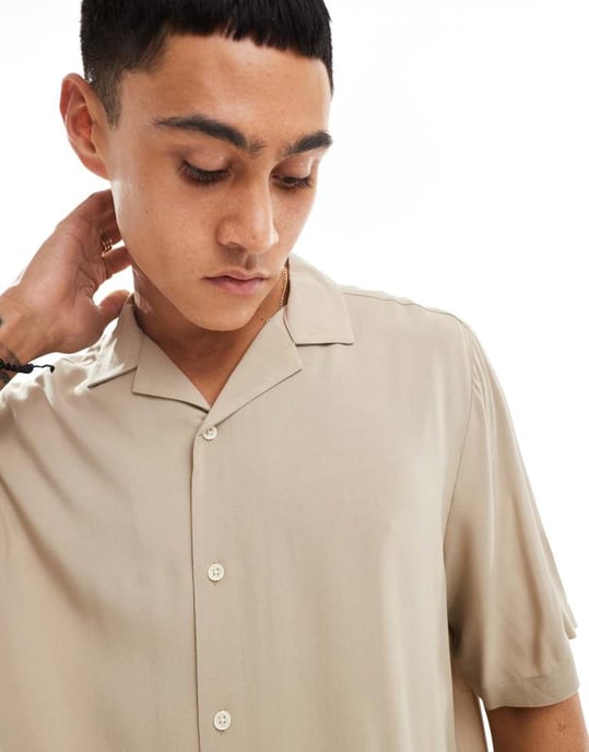 ASOS DESIGN avslappnad viskosskjorta i stenbeige - Image 4