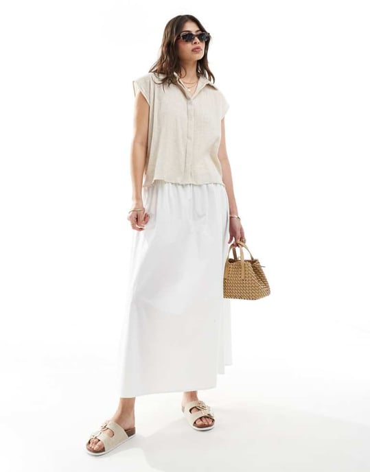 ASOS DESIGN krinklad linneliknande ärmlös skjorta i naturfärg - Image 2