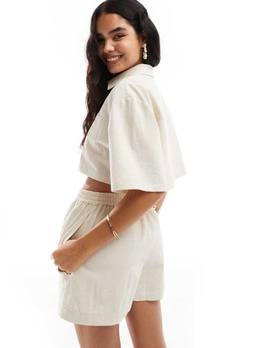 ASOS DESIGN kortärmad skjorta med linne i neutral nyans - Image 4