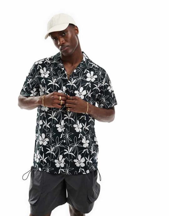 ASOS DESIGN avslappnad krage linne-look skjorta med blommönster i svart och vitt - Image 1