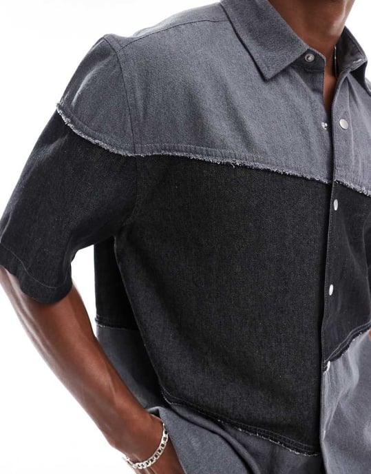 ASOS DESIGN boxig avslappnad jeansskjorta med kontrasterande paneler i svart - Image 3