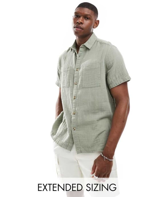 ASOS DESIGN kortärmad avslappnad skjorta med omvänd krage i ljus khaki av cheese cloth - Image 1