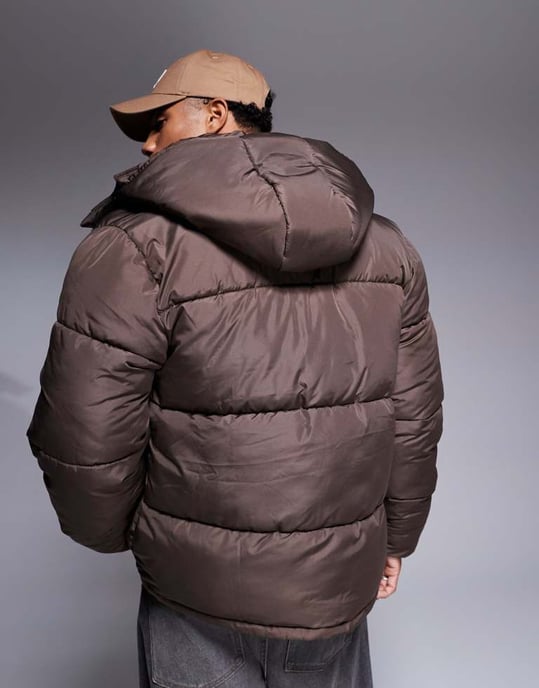 ASOS DESIGN puffjacka med avtagbar huva i brunt - Image 3