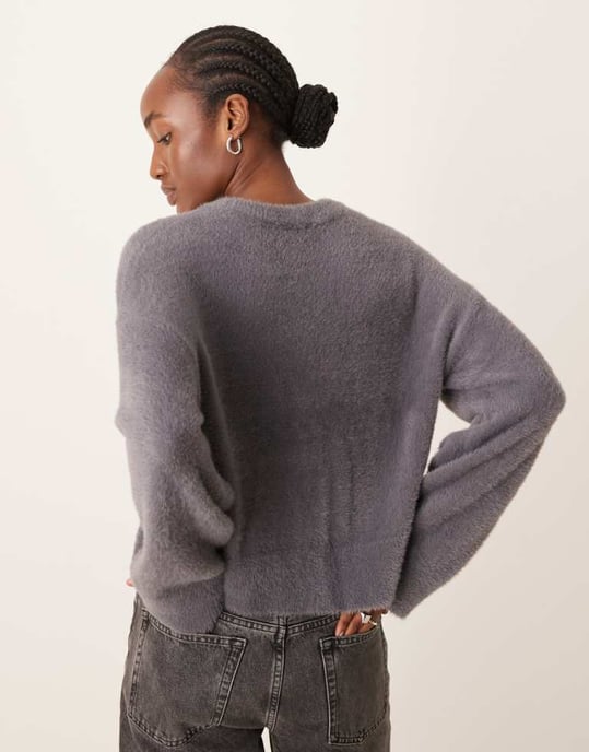 Miss Selfridge överdimensionerad fransad tröja i kolgrå - Image 4