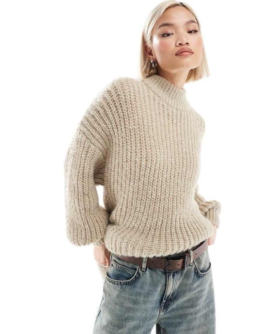 Monki höghalsshalsad tjockribbad stickad tröja med volymärmar i beige - Image 1