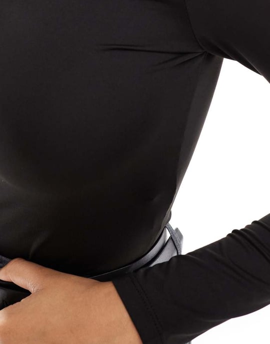 JDY rundhalsad andra skinn bodysuit i svart - Image 4