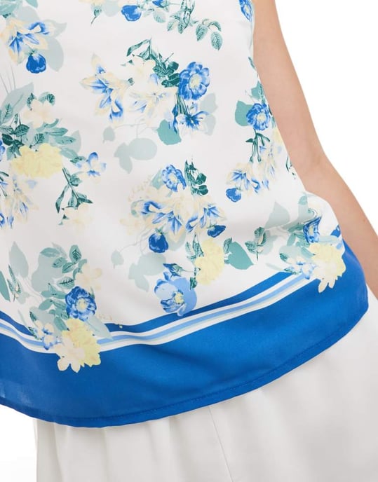 Abercrombie & Fitch samordnad satin scarf-top i vitt med bårdblommönster - Image 3