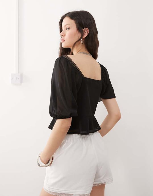 Miss Selfridge chiffonbroderad präriblus i svart - Image 3