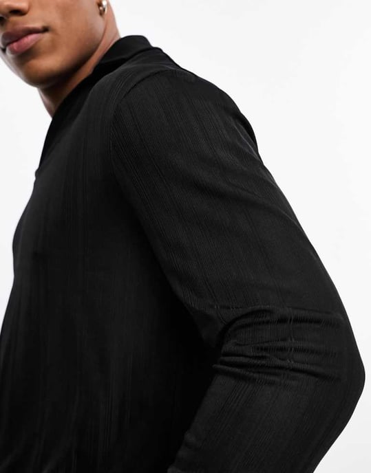 ASOS DESIGN långärmad polo i genomskinlig ribb med djup V-ringning - Image 4