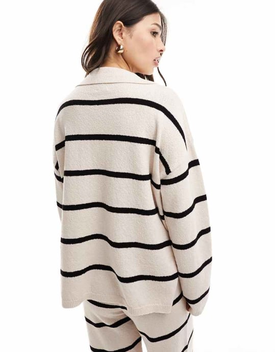 ASOS DESIGN stickad tröja med öppen krage i texturerad garn i randig coord - Image 2