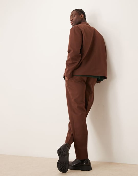 ASOS DESIGN överdimensionerade tapered kostymbyxor i brun twill - Image 3