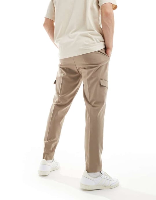 ASOS DESIGN smart tapered byxor med cargofickor i stenspets - Image 2
